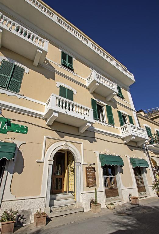 Hotel Baia Монтероссо-аль-Маре Экстерьер фото